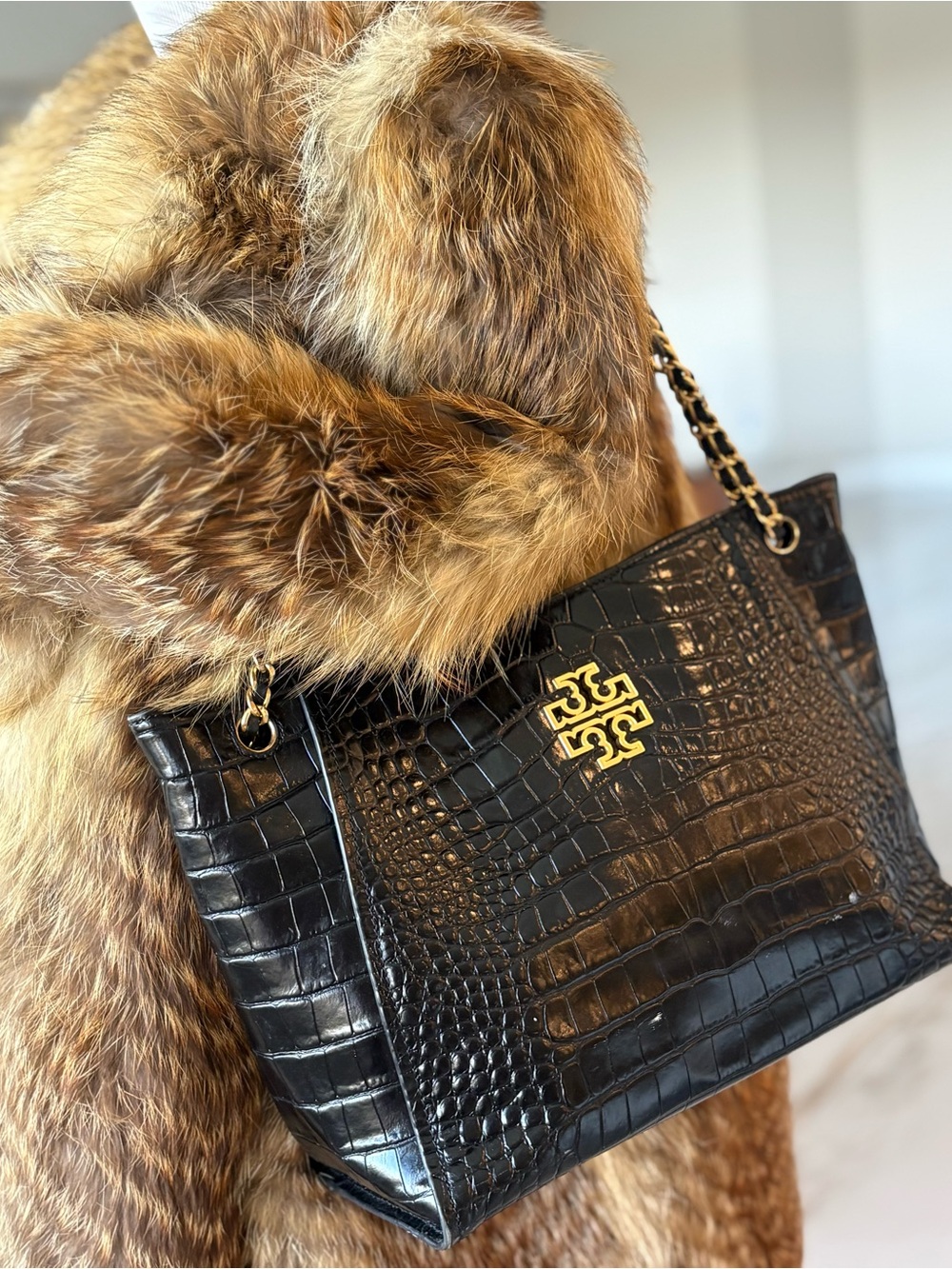 Gorgeous Britten Tory Burch Black Croc-Embossed Leather Shoulder Bag Gold Hardwa